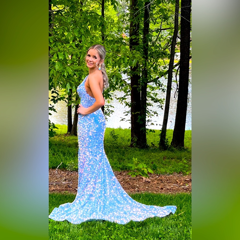 Sherri Hill size 0 - 2 homecoming / prom : pageant dress. Beautiful periwinkle